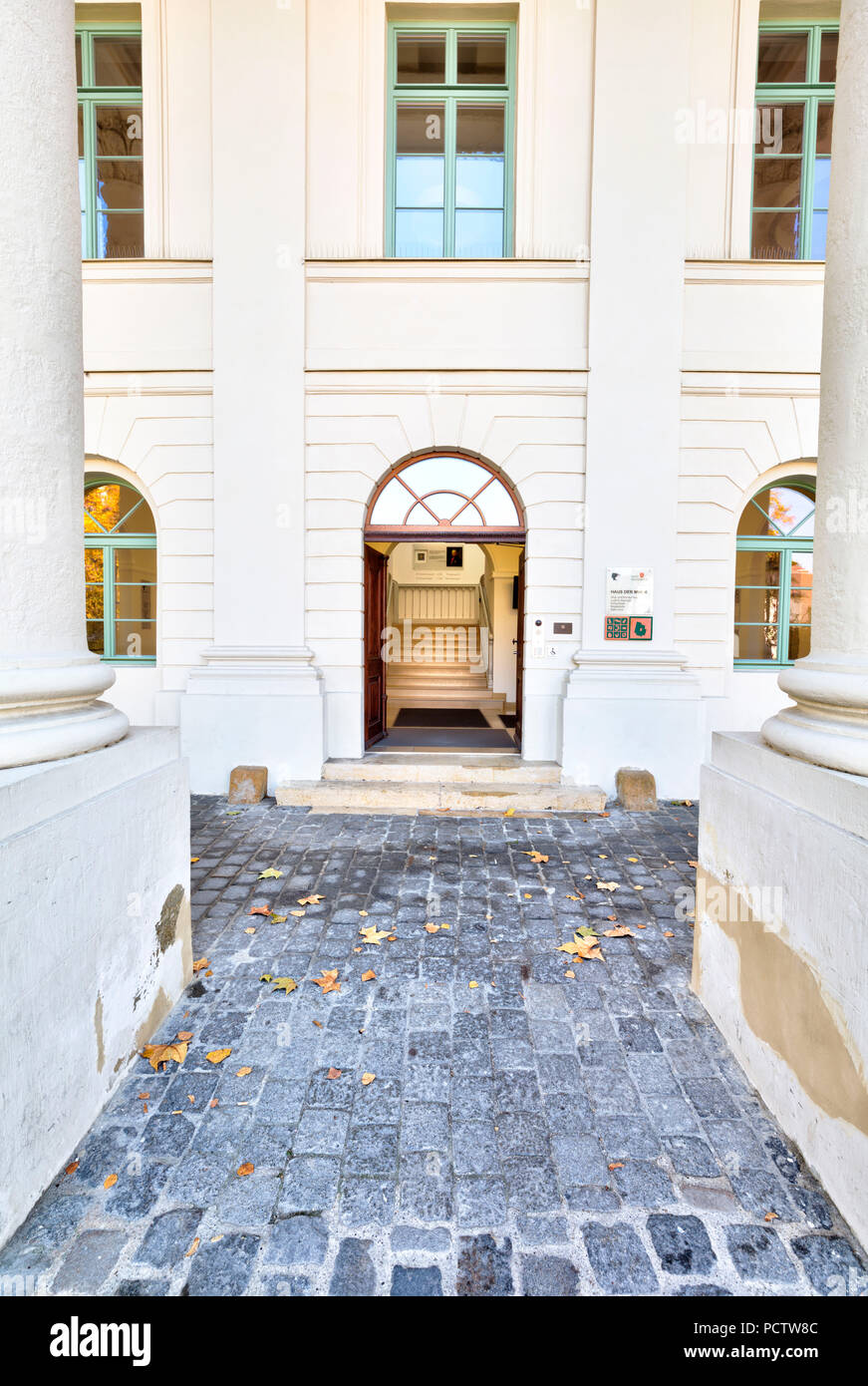 Haus Der Musik Bismarckplatz Facade Regensburg Upper