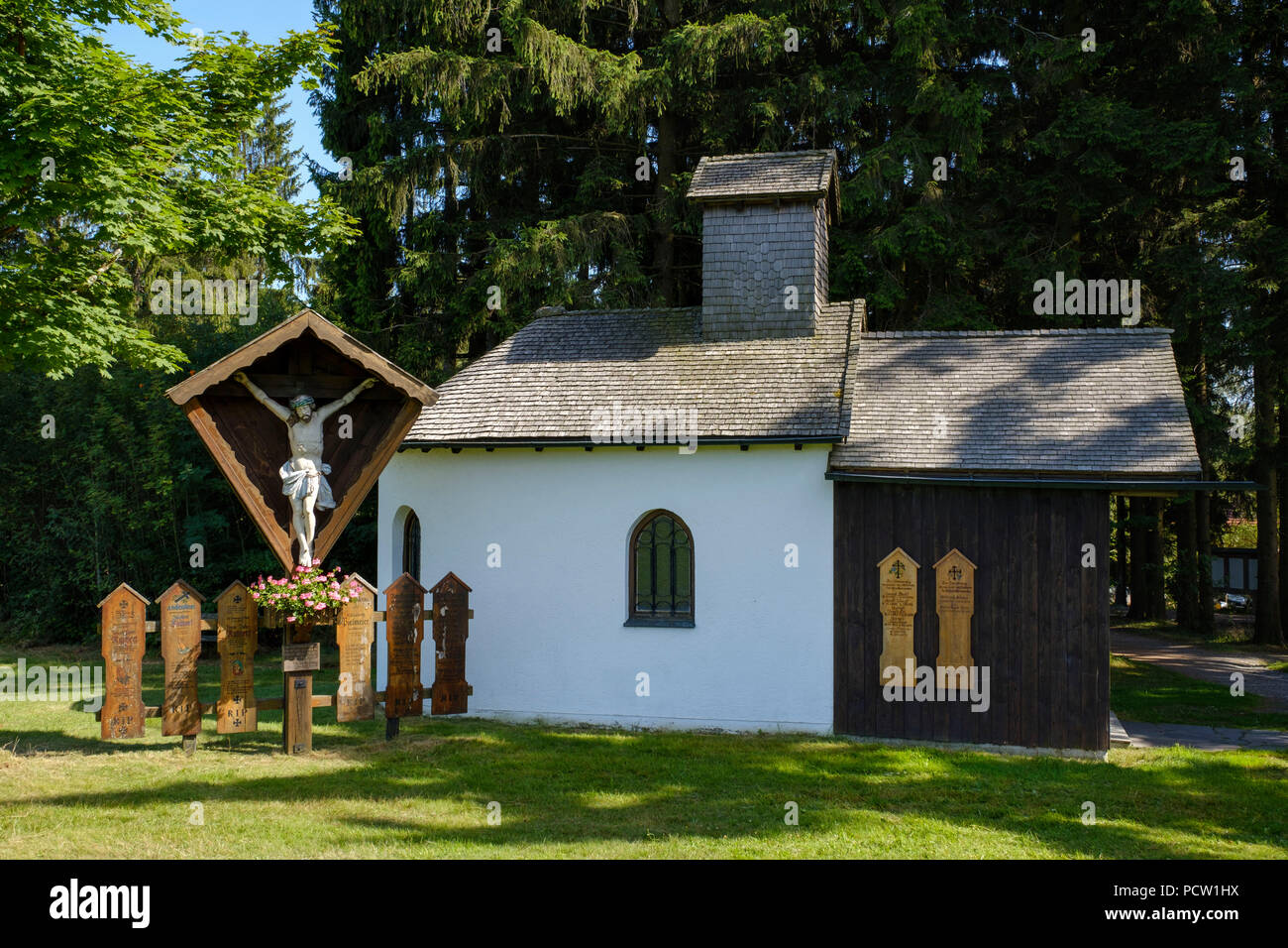 Lady chapel and memorial boards, Maibrunn near Sankt Englmar, Bavarian Forest, Lower Bavaria, Bavaria, Germany Stock Photo