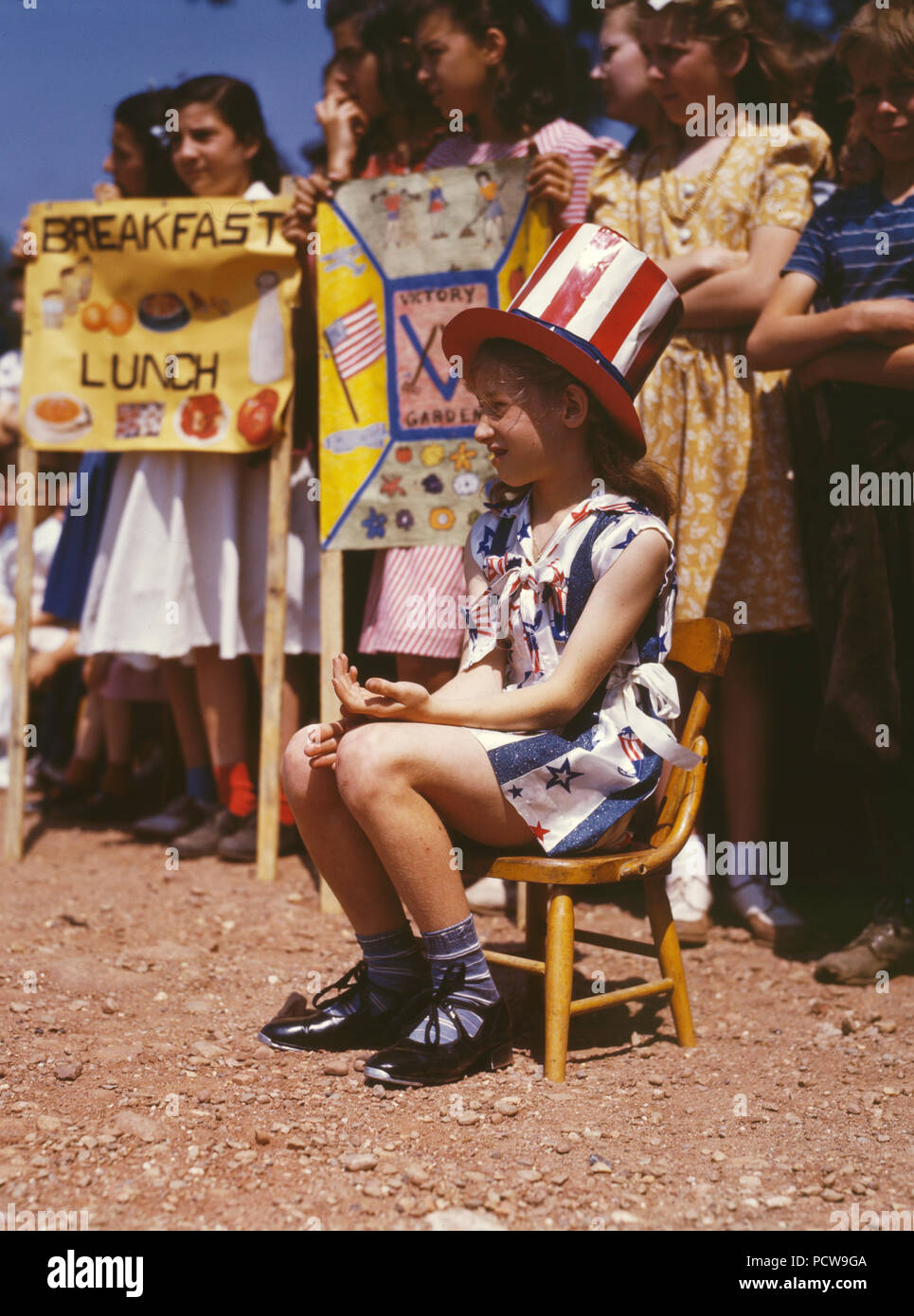 1940s color pictures hi-res stock photography and images - Alamy