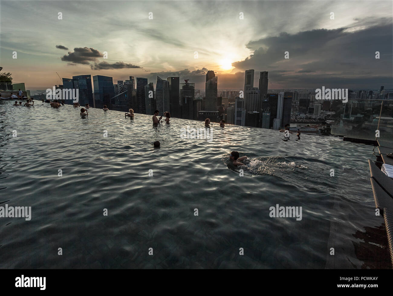 Picture of Rooftop pool in Singapore Stock Photo - Alamy