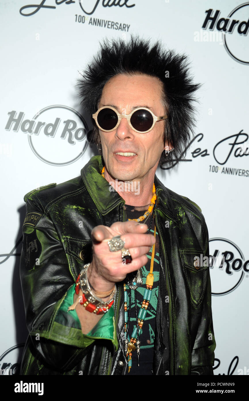 Earl slick hires stock photography and images Alamy