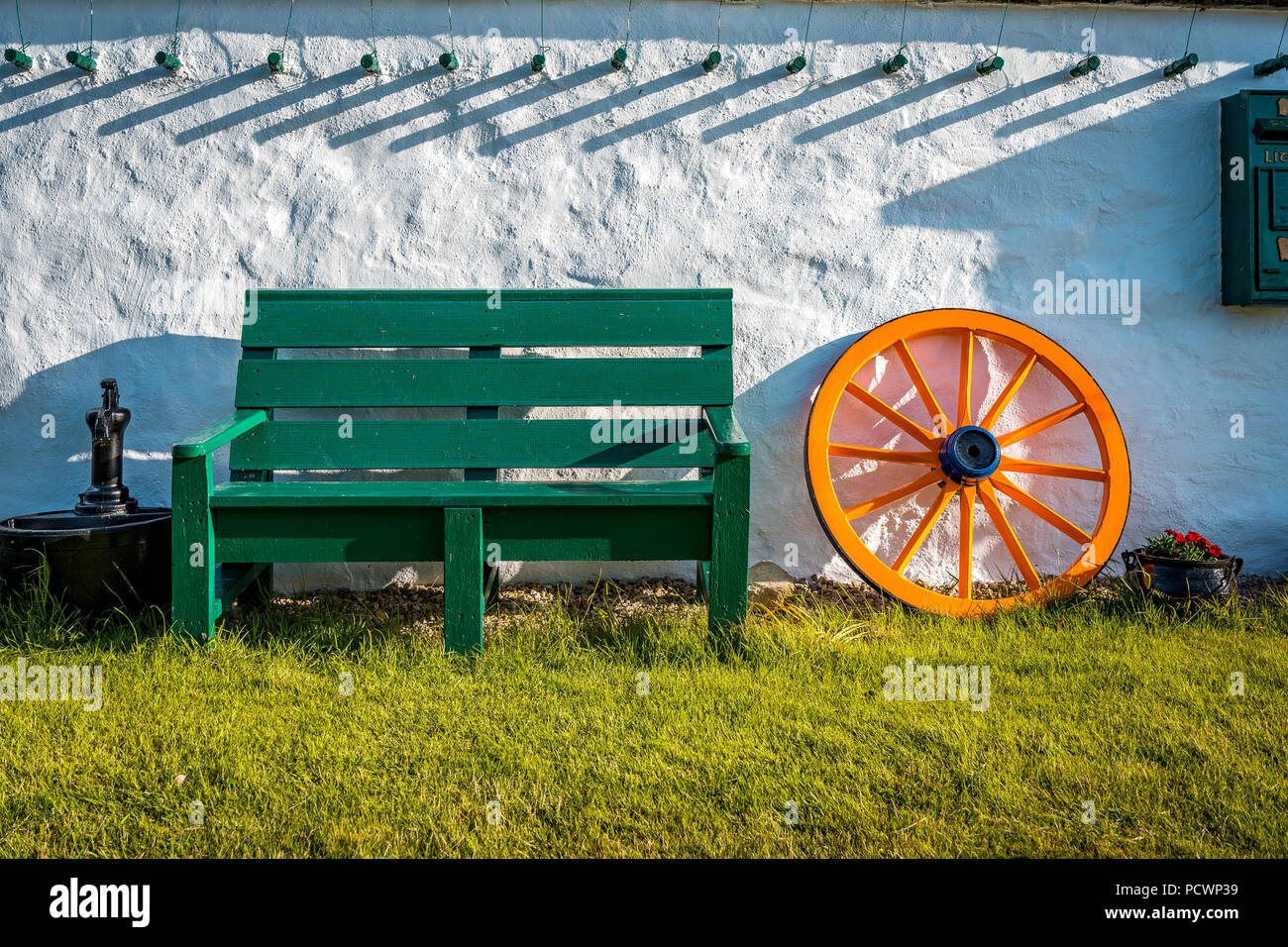 Cartwheel best sale garden bench