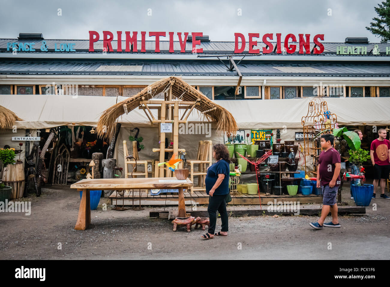 primitive design is an unique art and home décor store in hope port canada Stock Photo