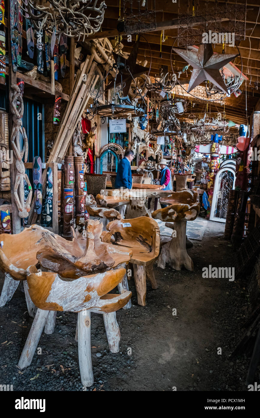 primitive design is an unique art and home décor store in hope port canada Stock Photo