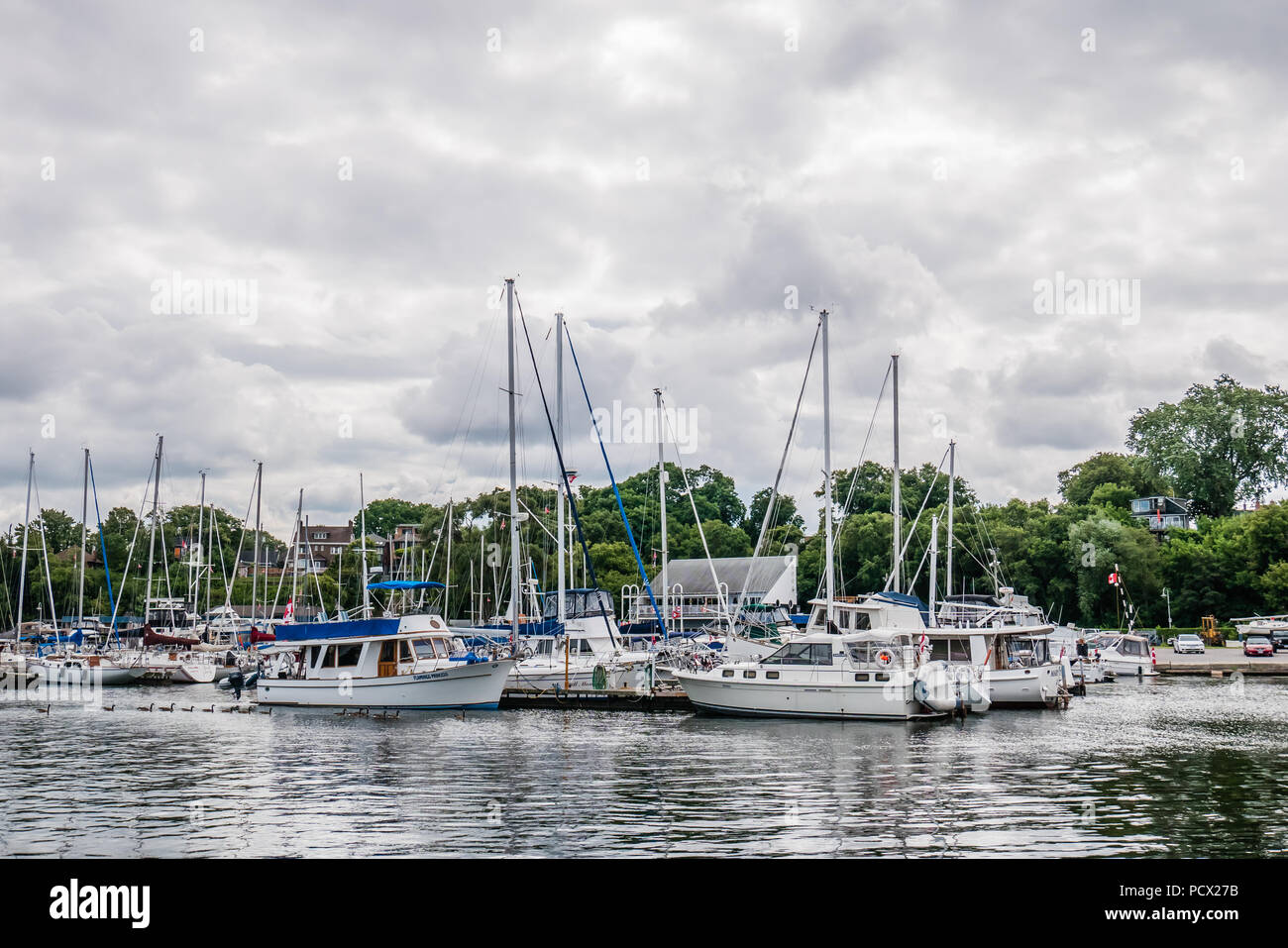 Boats on water hi-res stock photography and images - Alamy