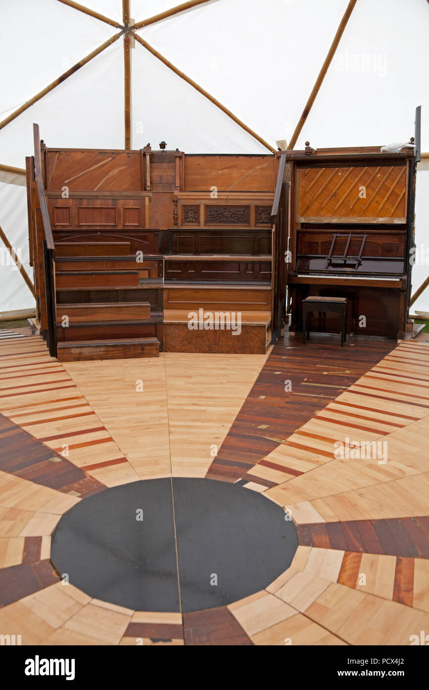 Botanic Gardens, Edinburgh, Scotland, 4 Aug 2018. Pianodrome, the world's first ampitheatre made entirely from upcycled pianos,  part of the Fringe Festival 2018. Stock Photo