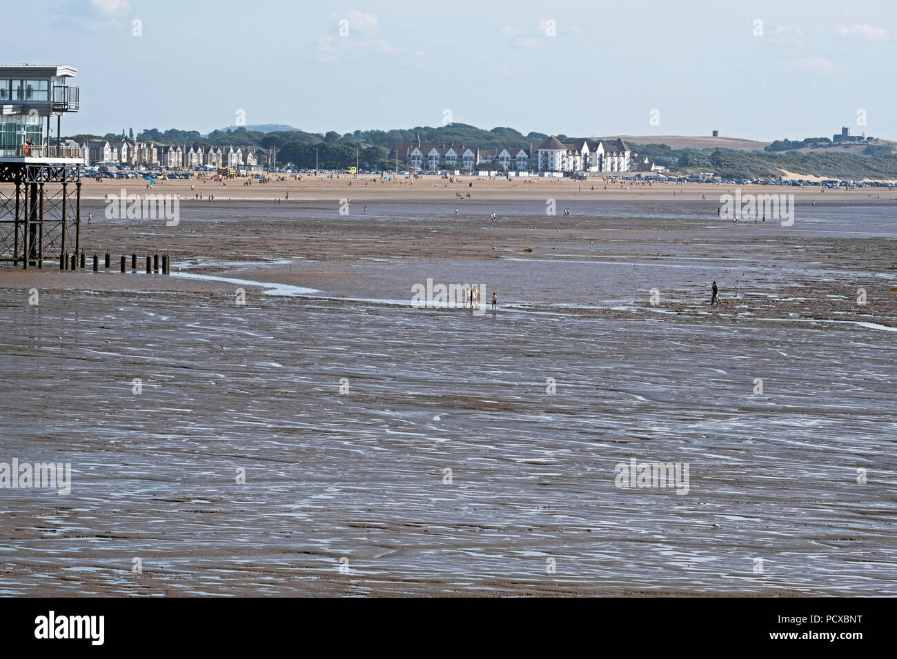 WestonsuperMare, UK. 4th August, 2018. UK weather the return of hot