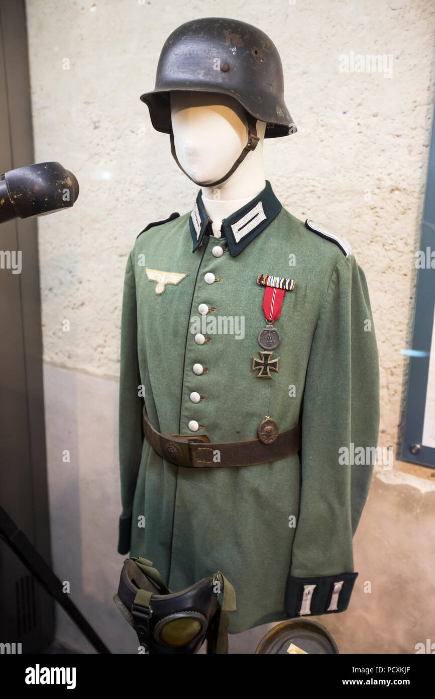 German soldiers uniform hi-res stock photography and images - Alamy