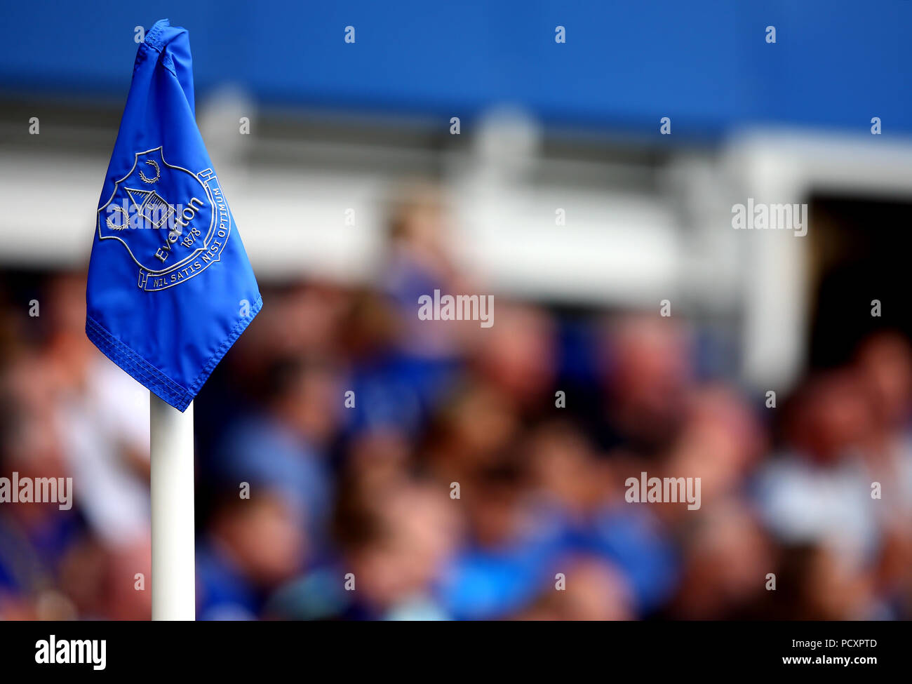 An Everton branded corner flag Stock Photo Alamy