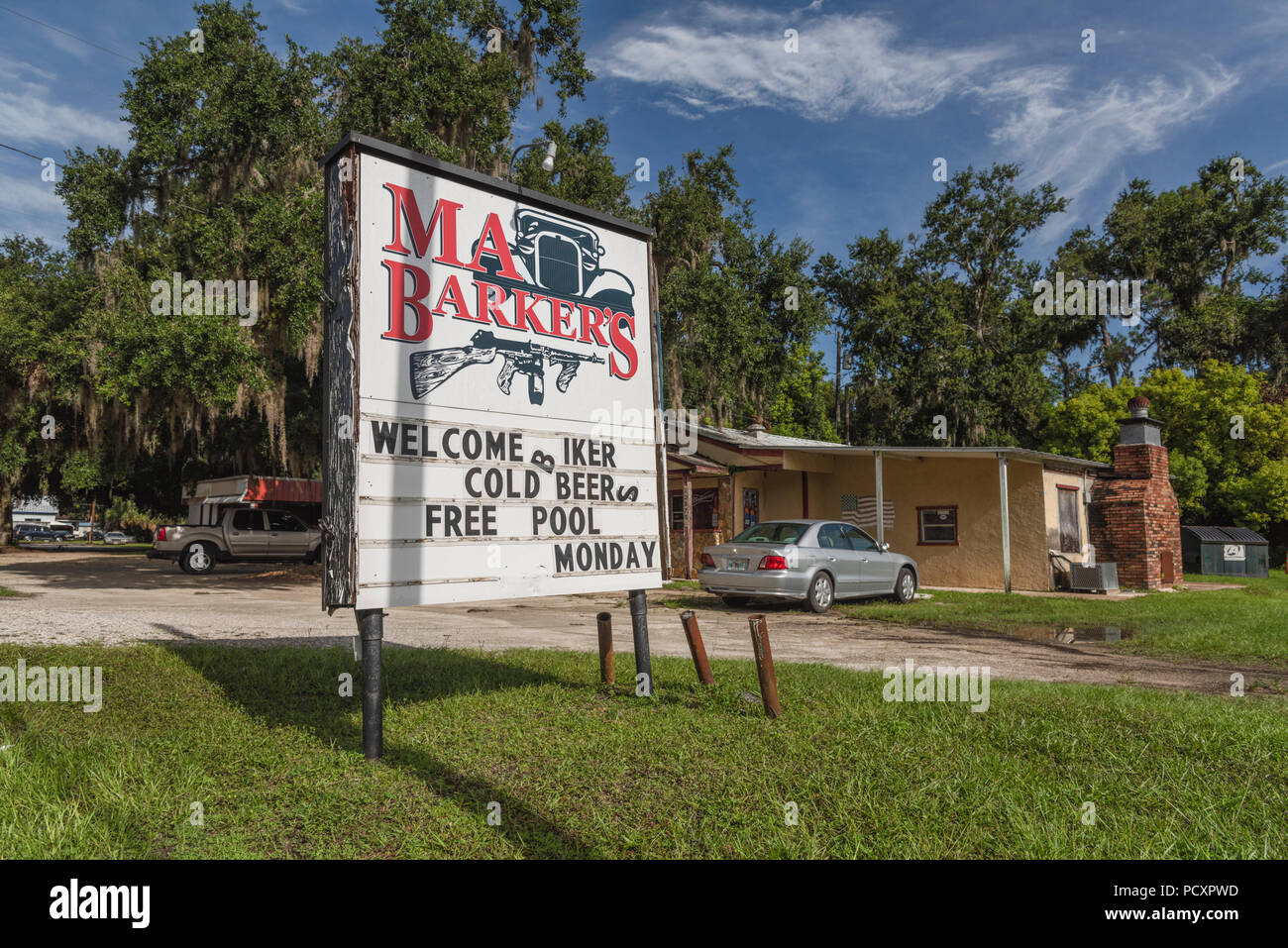 The Famous Ma Barkers Bar Located In Ocklawaha Florida Usa Stock Photo -  Alamy