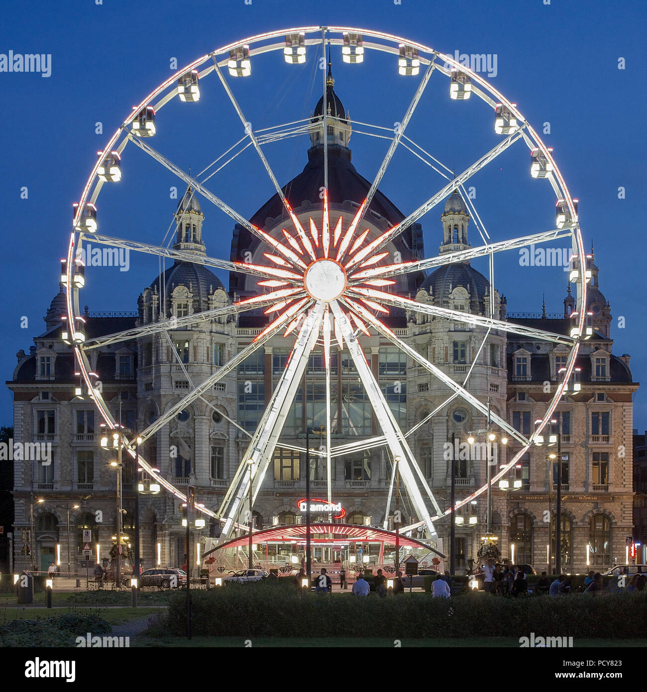Giant wheel in front of Antwerp Central Station, Wednesday 17 September