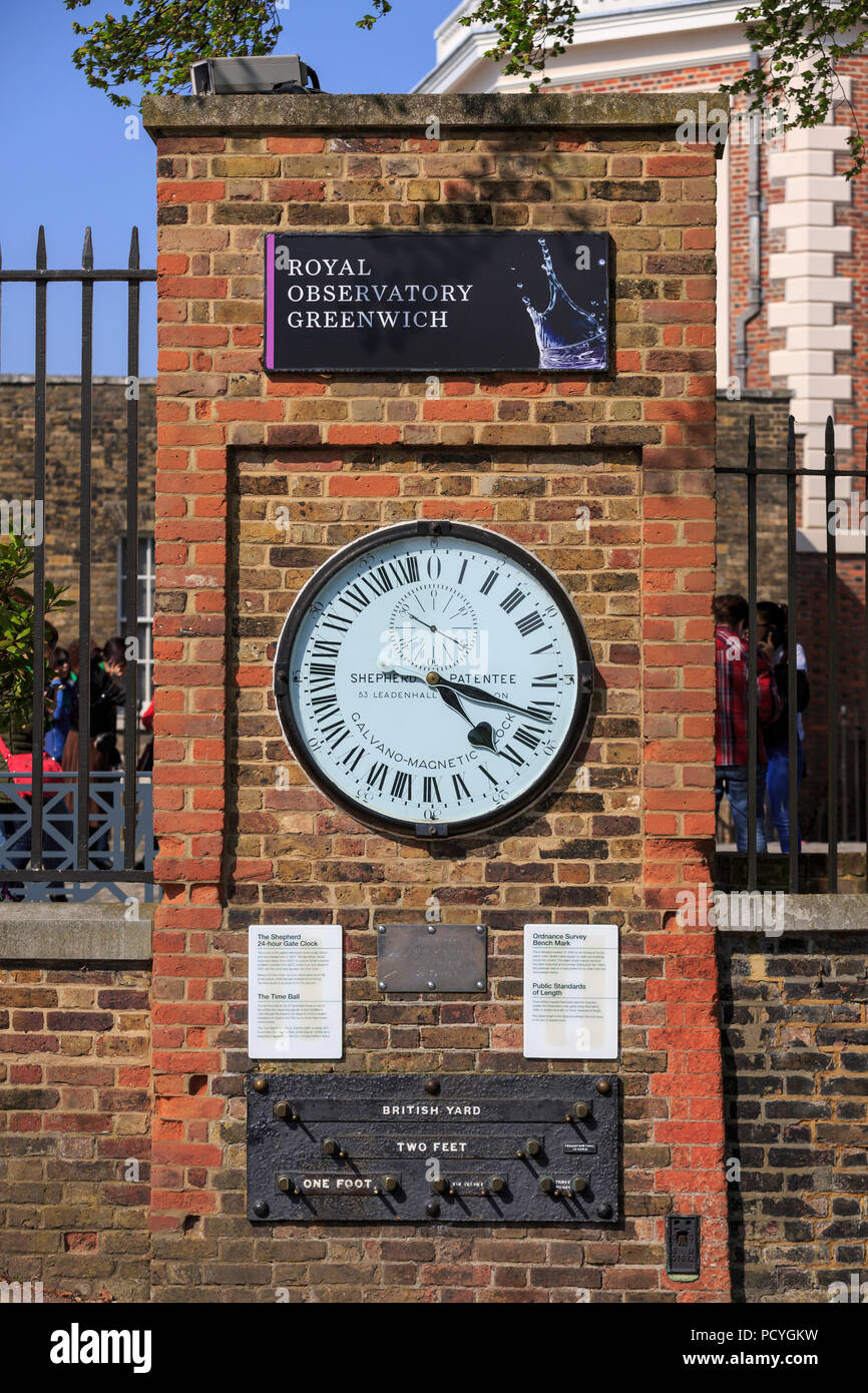 The Shepherd Gate Clock, an unusual 24-hour analogue clock, installed at the Royal Observatory, has been displaying GMT to the public since 1852 Stock Photo