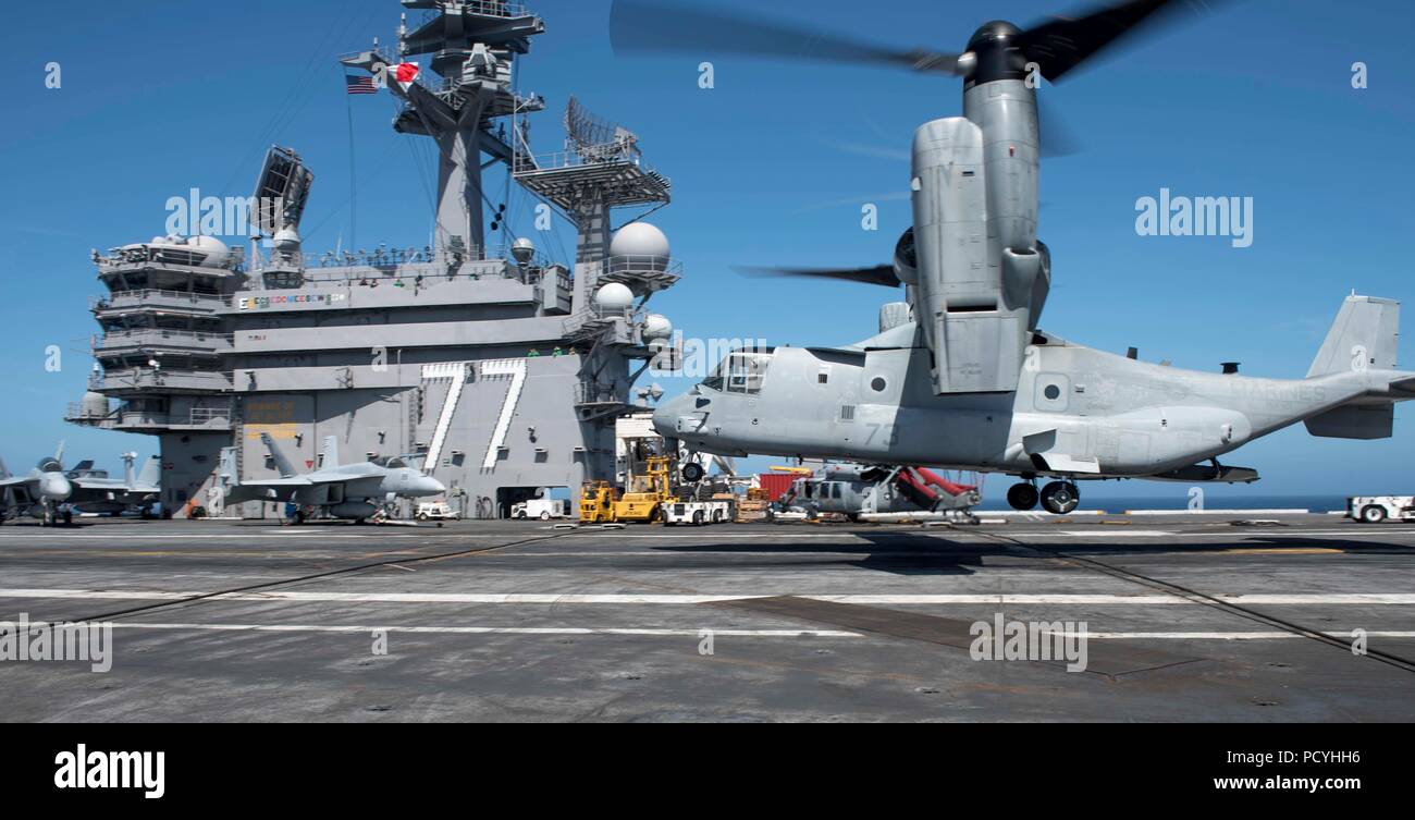 180801-N-FA806-0068 ATLANTIC OCEAN (Aug. 1, 2018) An MV-22 Osprey ...