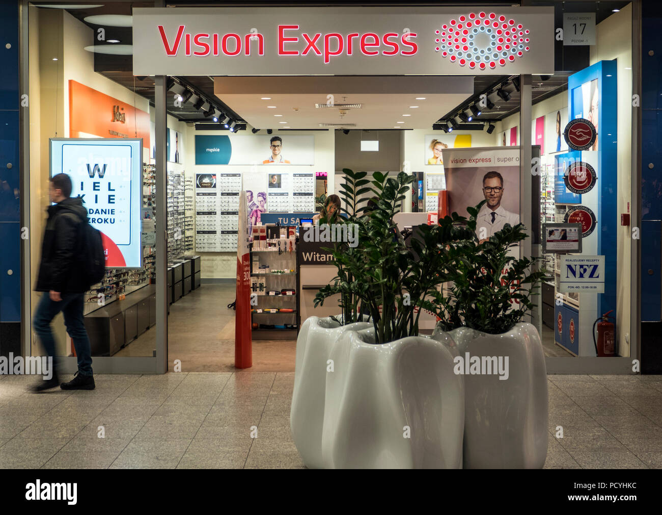 POLAND, KRAKOW - March 19, 2018: Vision Express store in Galeria Krakowska  Stock Photo - Alamy