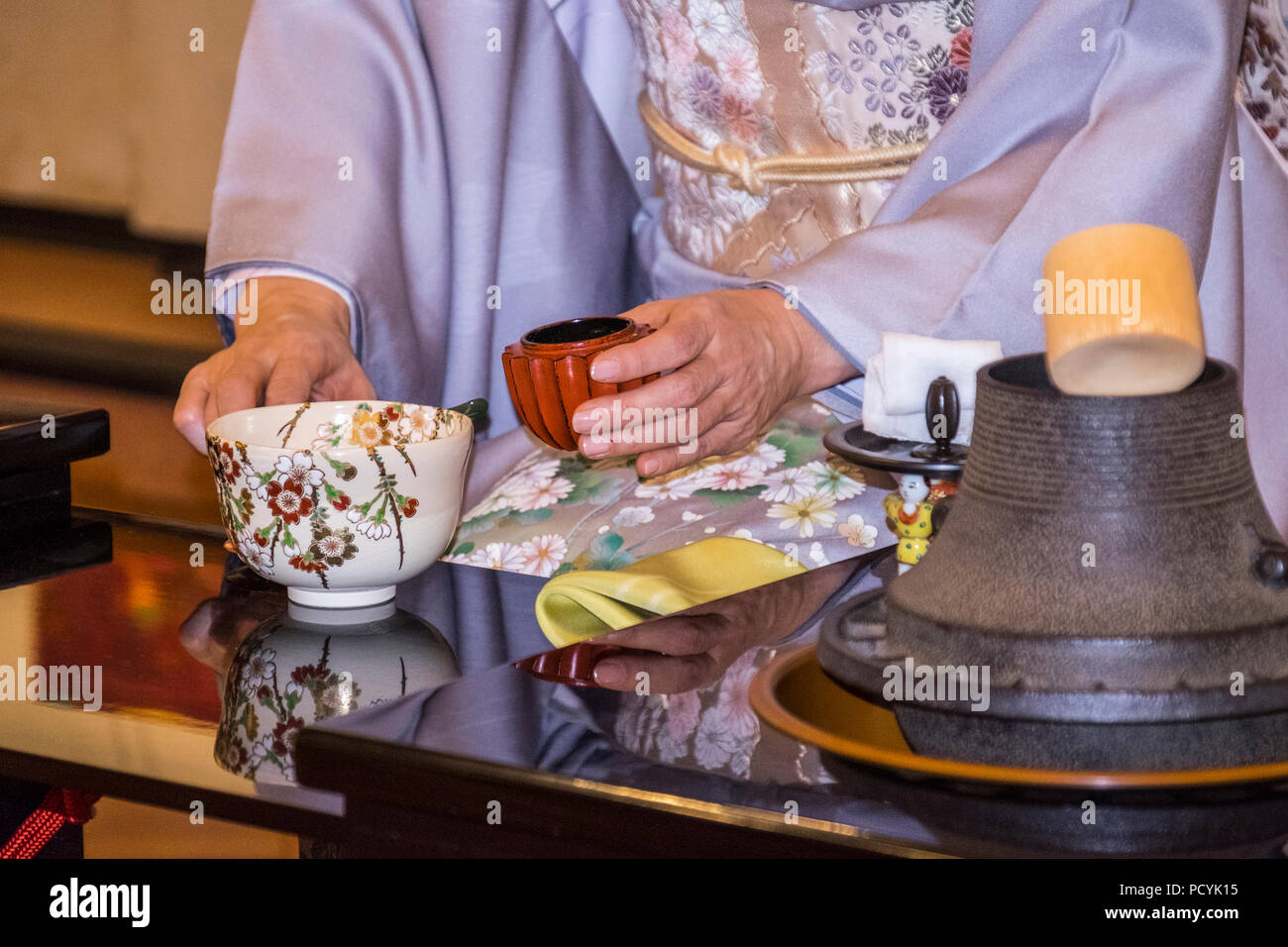 Traditional Japanese Tea Ceremony Stock Photo - Alamy