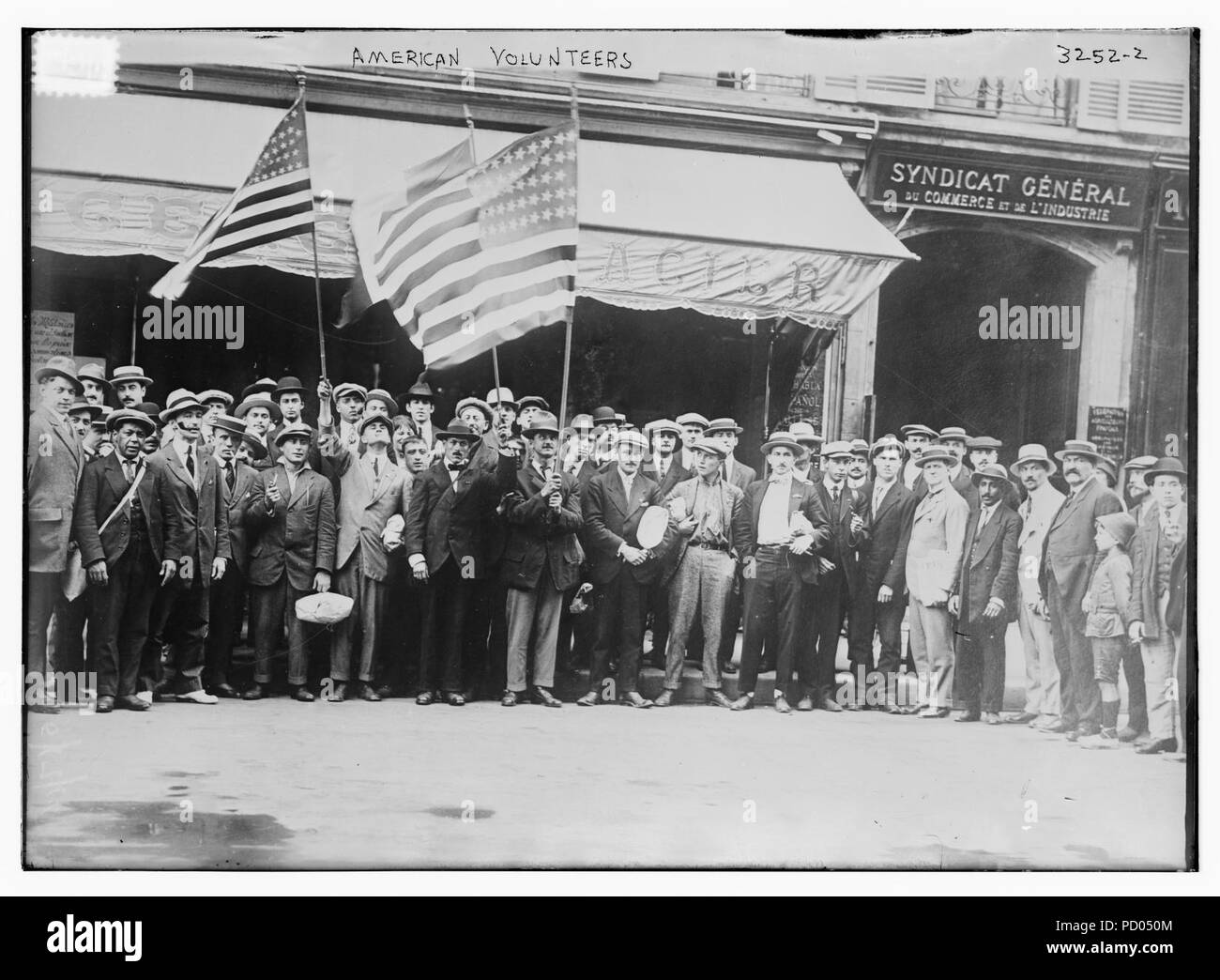 Old volunteers Black and White Stock Photos & Images - Alamy