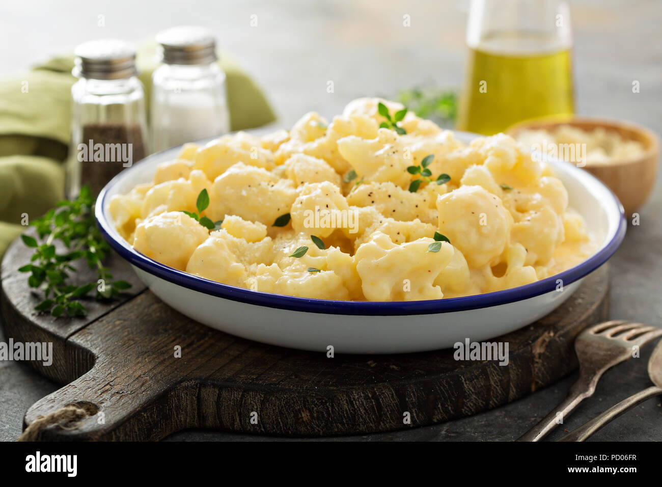 Cauliflower cheese sauce hires stock photography and images Alamy