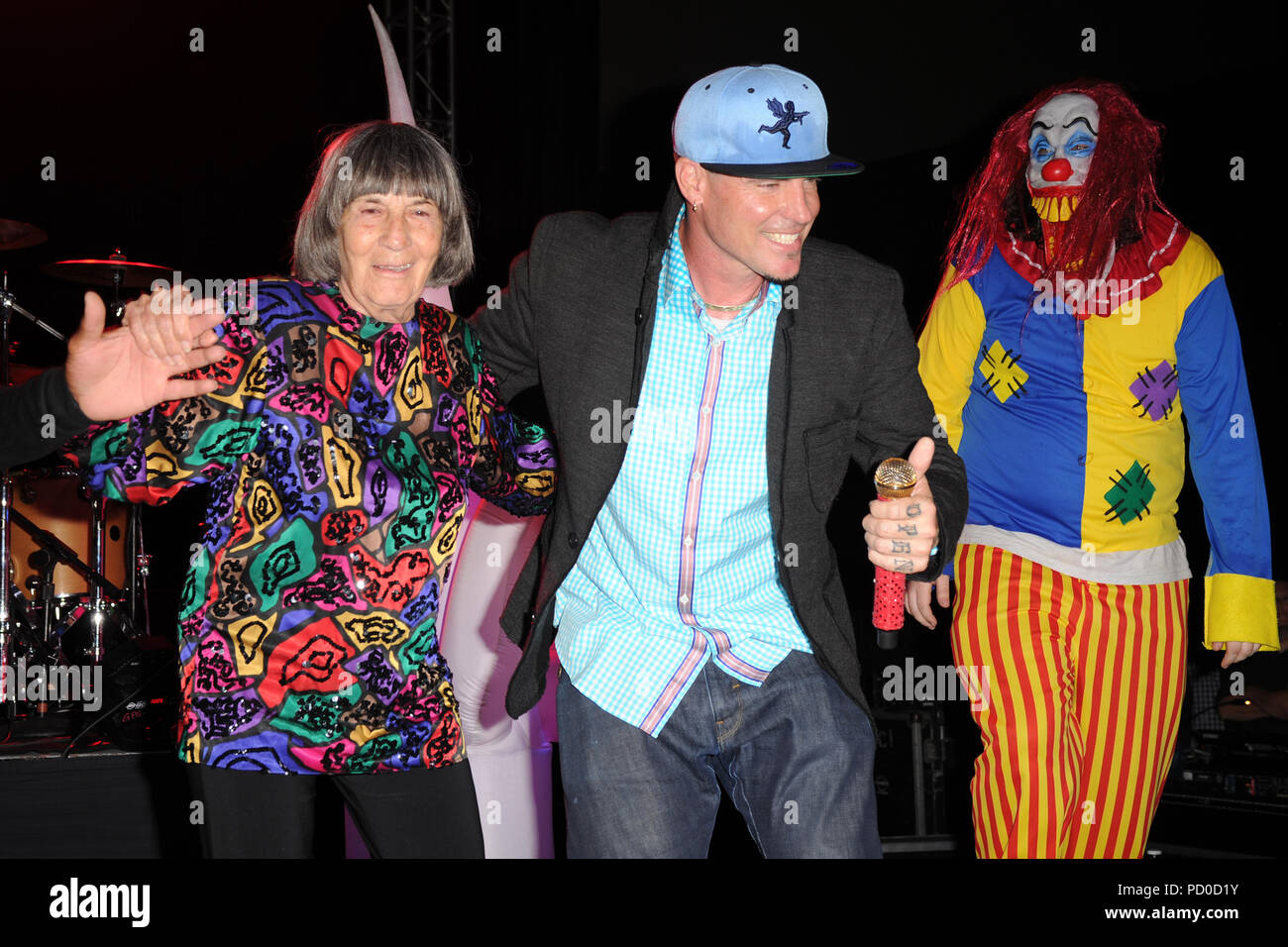 HOLLYWOOD FL NOVEMBER 13 Robert Van Winkle aka Vanilla Ice performs at Footy's Bubbles n