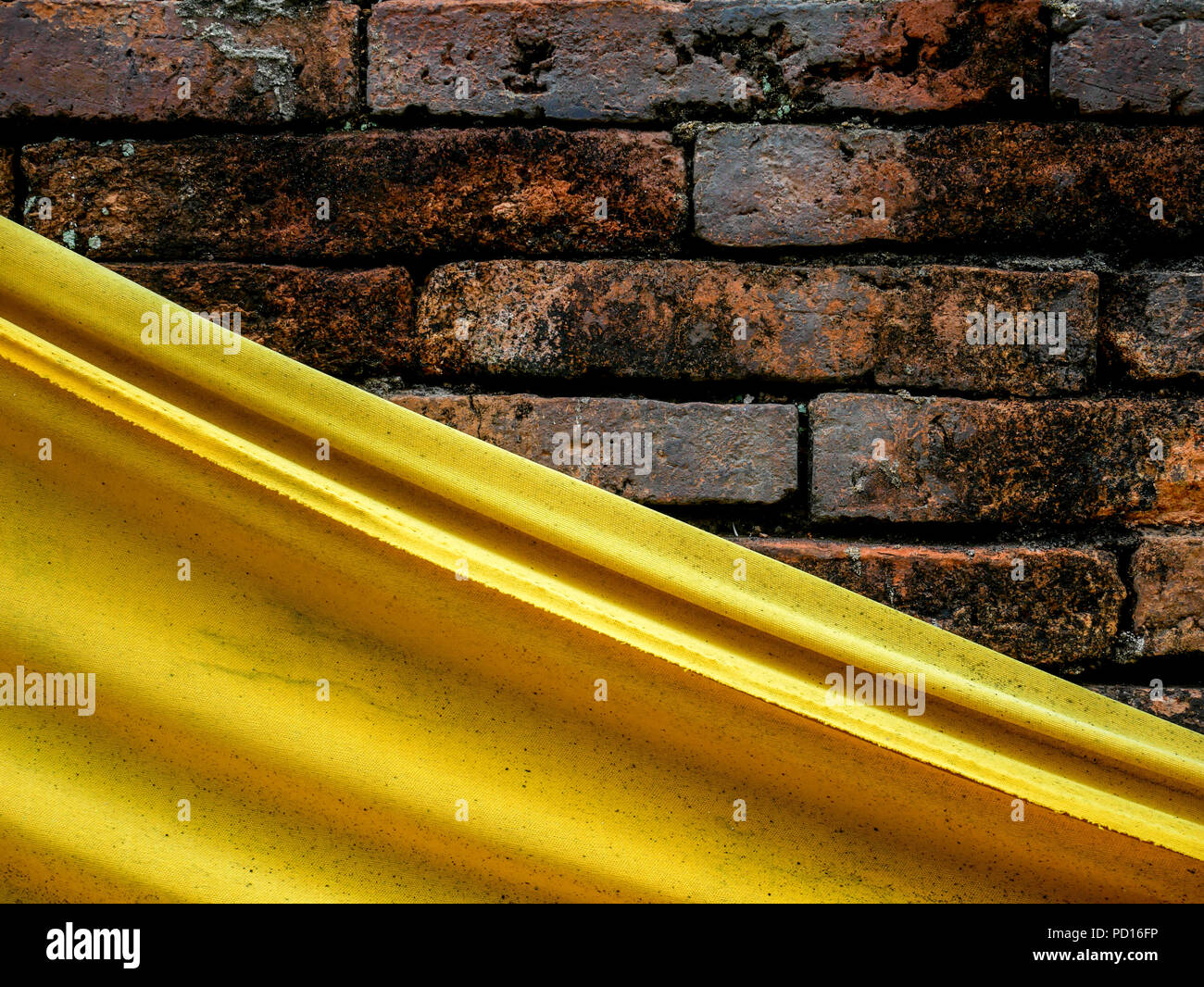 Grunge brick wall background textures Stock Photo - Alamy