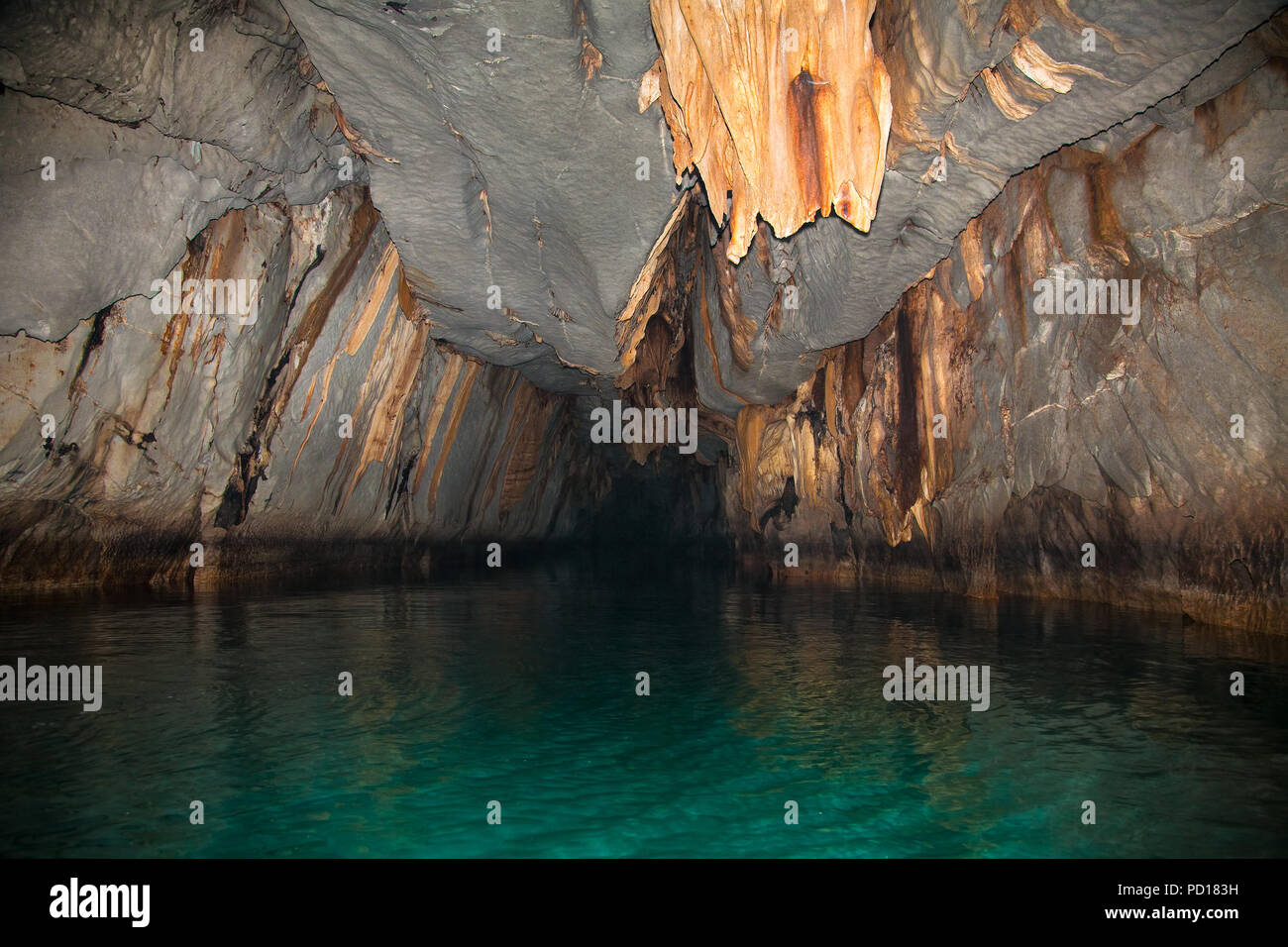 PALAWAN, PHILIPPINES-MARCH 27, 2016. Boats at cave of Puerto Princesa  subterranean underground river on March 27, 2016. Palawan, Philippines.  It's on Stock Photo - Alamy