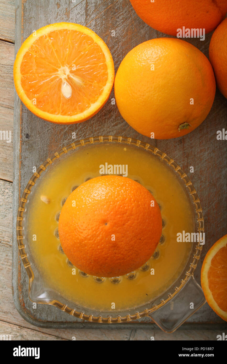 making fresh orange juice Stock Photo Alamy