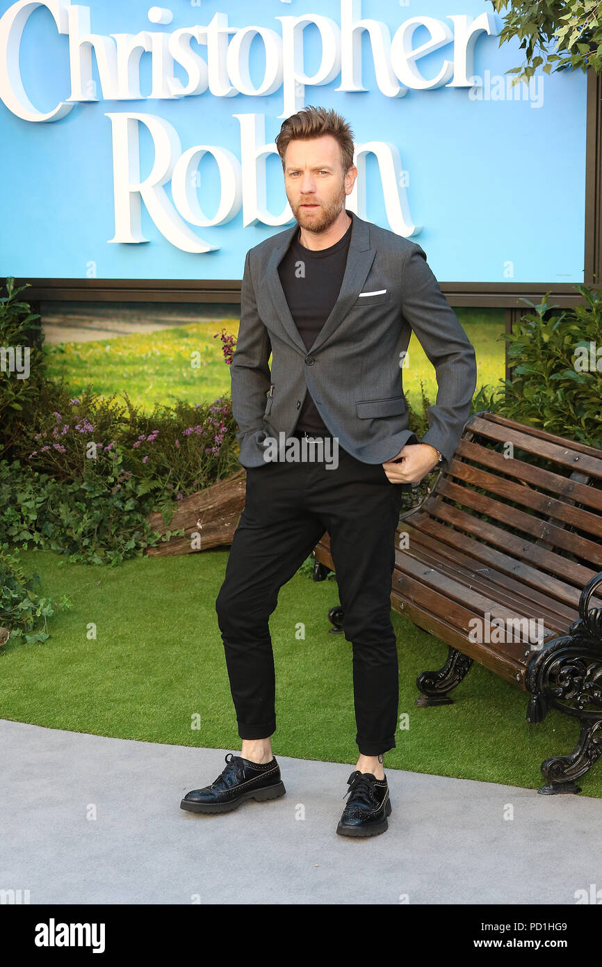 Christopher robin ewan mcgregor hi-res stock photography and images - Alamy