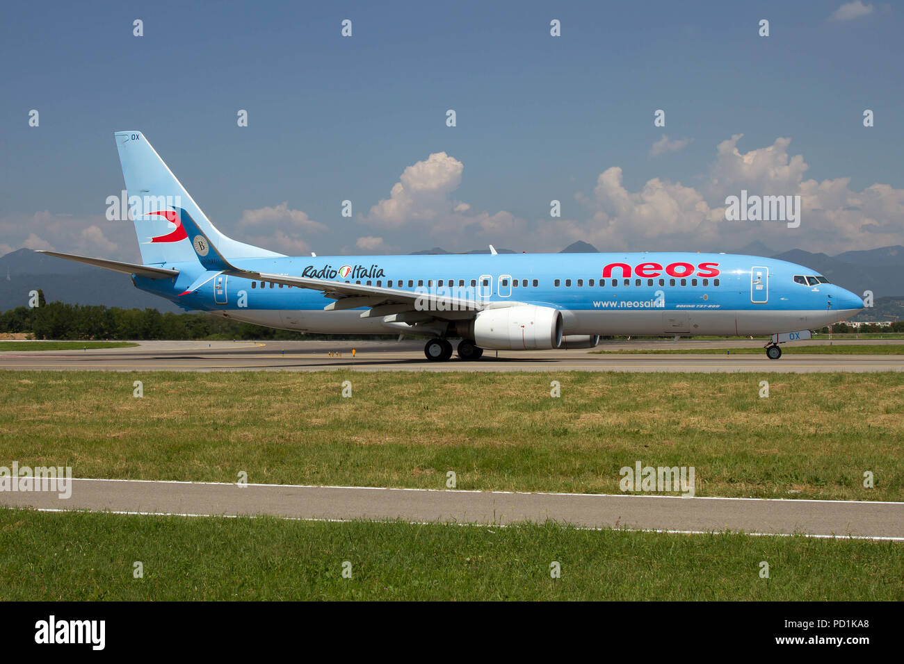 Milan, Italy. 4th Aug, 2018. Neos, the most important charter flight carrier seen with a Boeing 737-800 at Milan Bergamo airport. Credit: Fabrizio Gandolfo/SOPA Images/ZUMA Wire/Alamy Live News Stock Photo