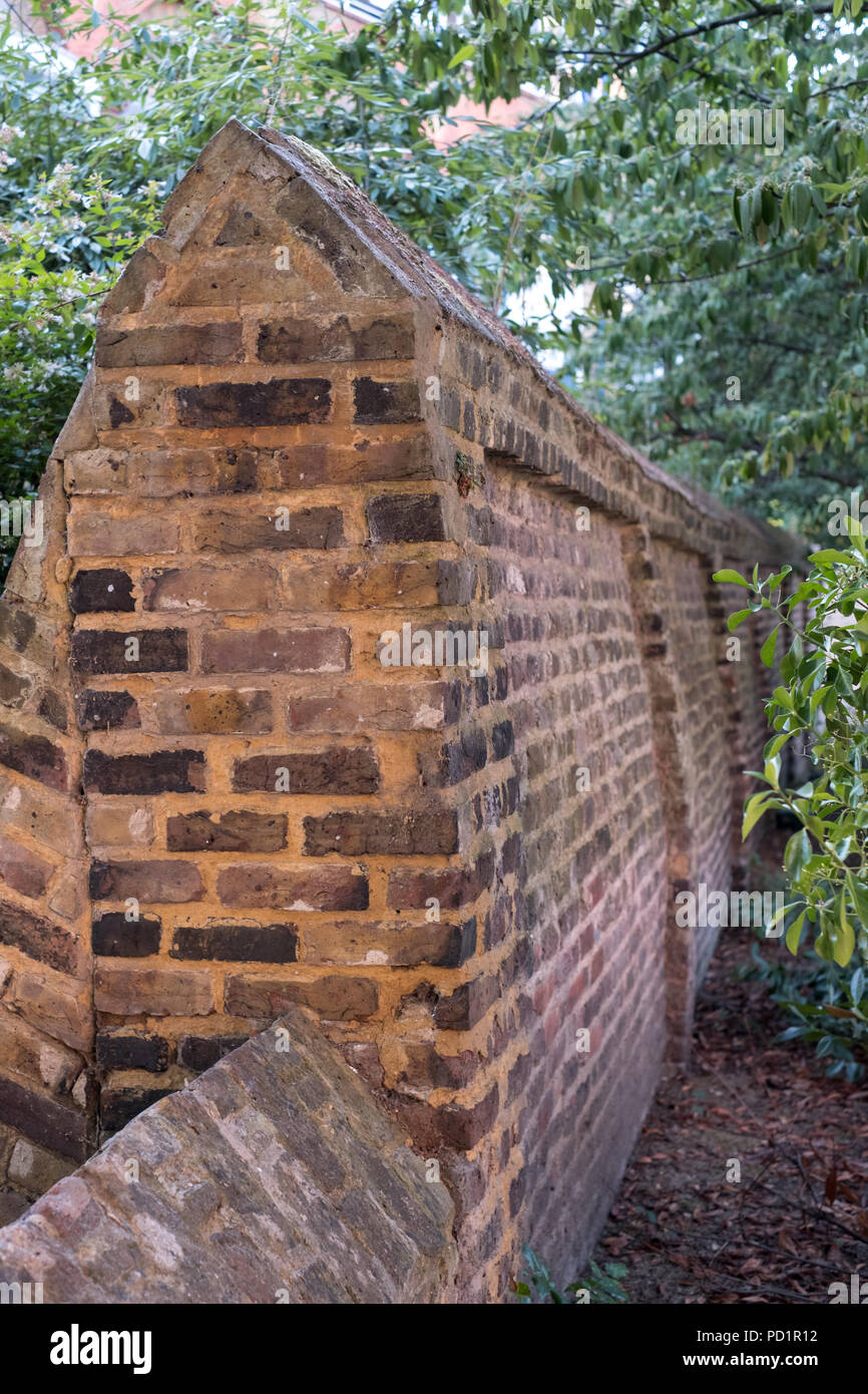 Original wall of Novo Cemetery at Queen Mary University of London