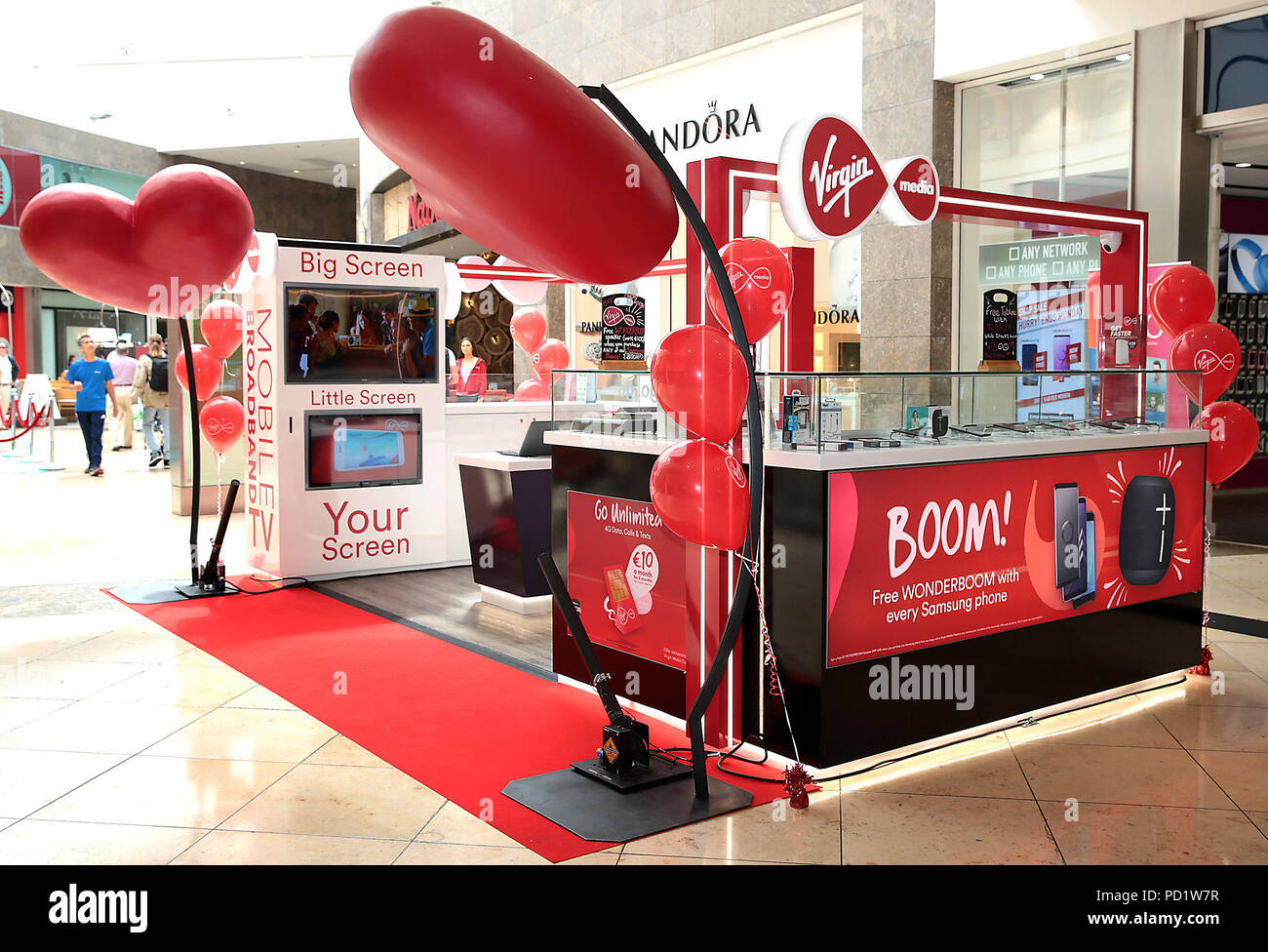 Pavilions shopping centre dublin hires stock photography and images