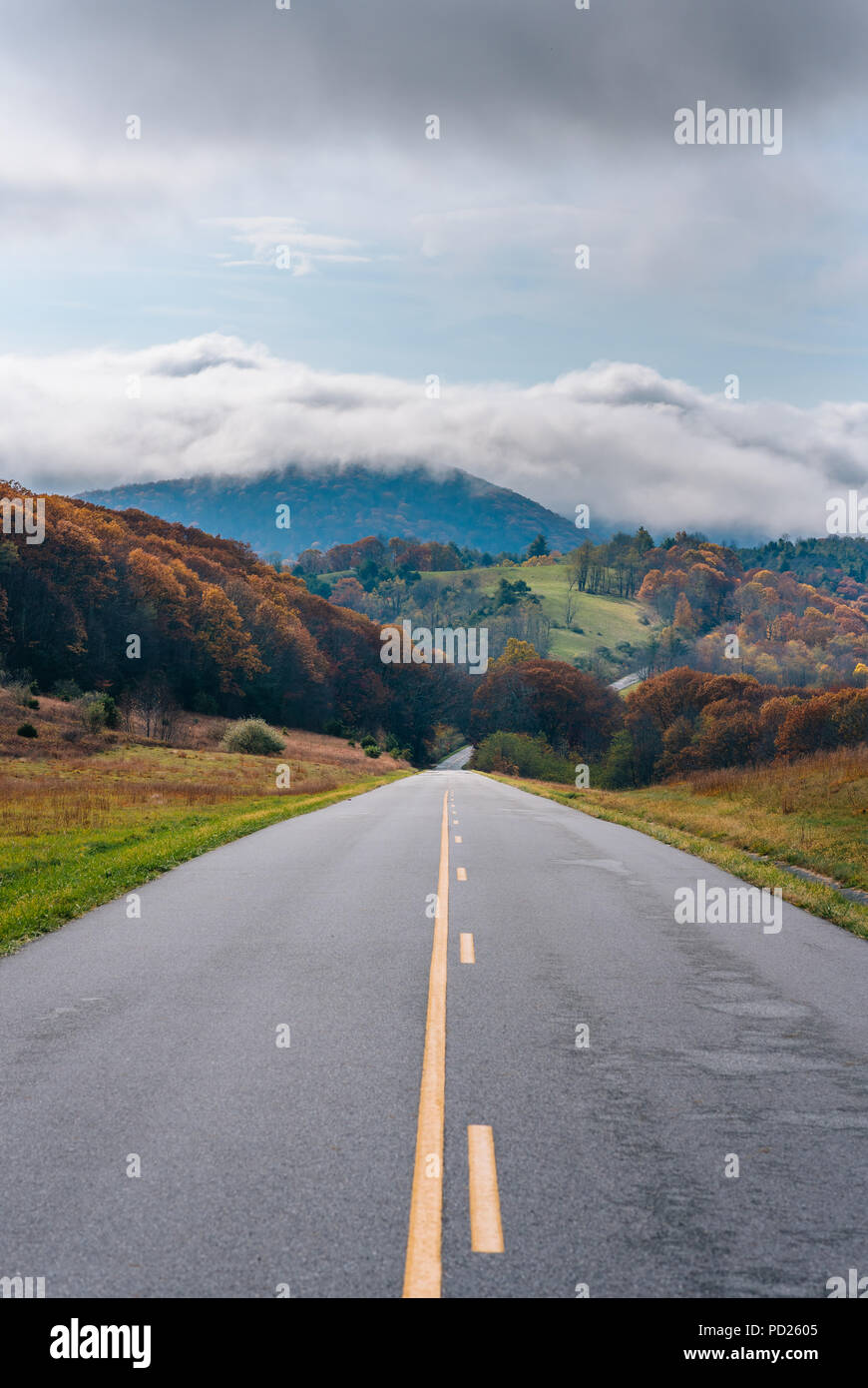 The Blue Ridge Parkway and fog over mountains in Virginia Stock Photo