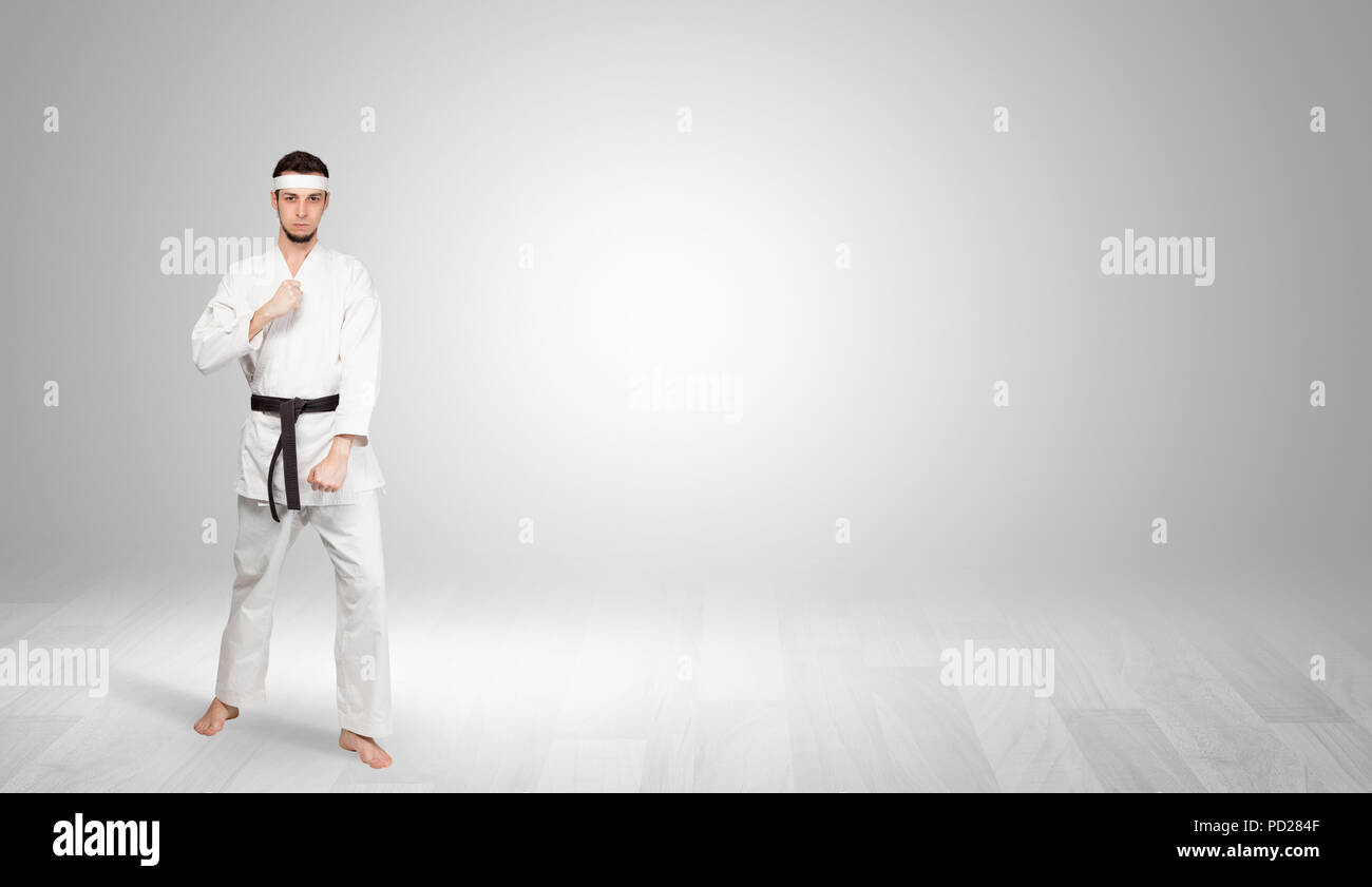 Young kung fu teacher hi-res stock photography and images - Alamy