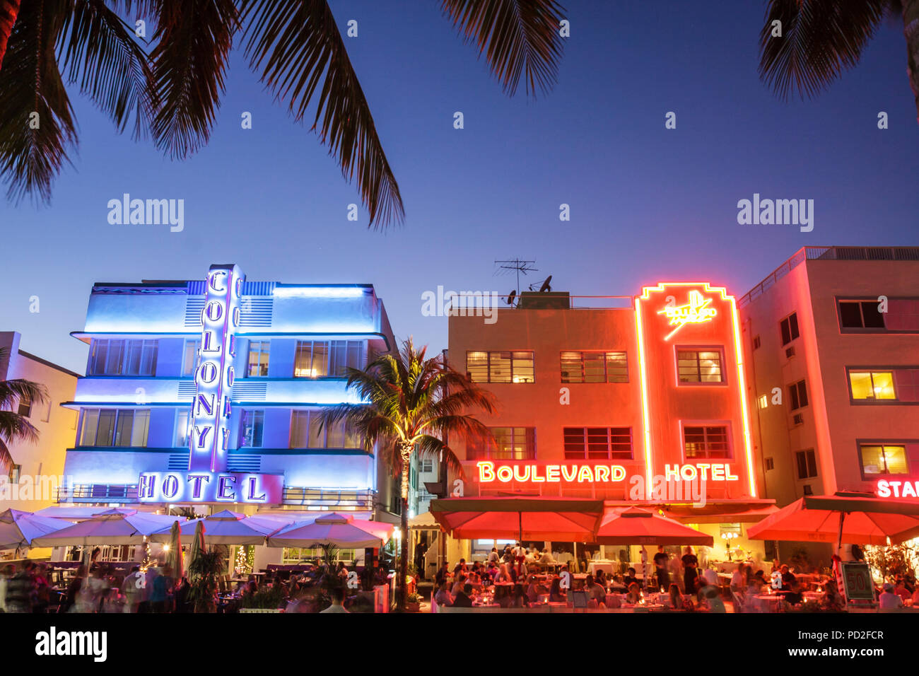 Miami Beach Florida,Ocean Drive,New Year's Eve,night nightlife evening after dark,al fresco sidewalk outside outdoors tables,dining,Colony,hotel hotel Stock Photo