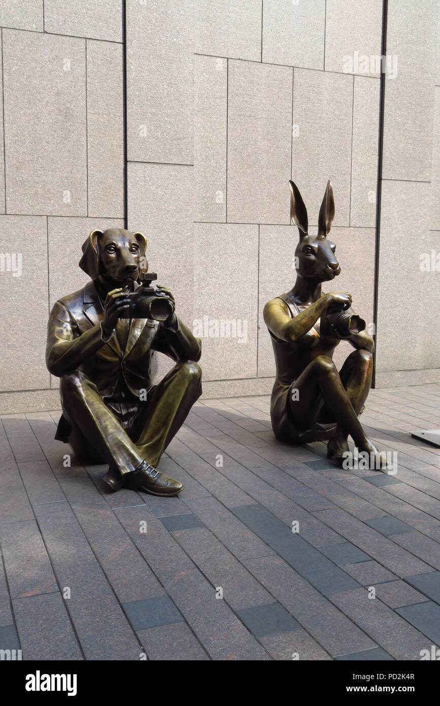 NYC Midtown McGrawHill Park Paparazzi Dogman And Pap…, 54 OFF