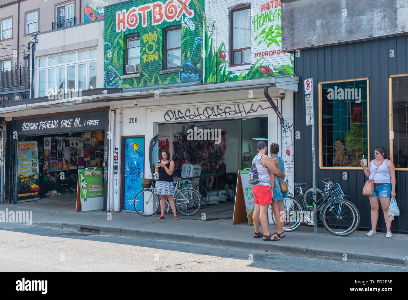 Pot growing supply and paraphenalia store in Toronto.  Marijuana is set to be legalized in Canada on October 17, 2018. Stock Photo