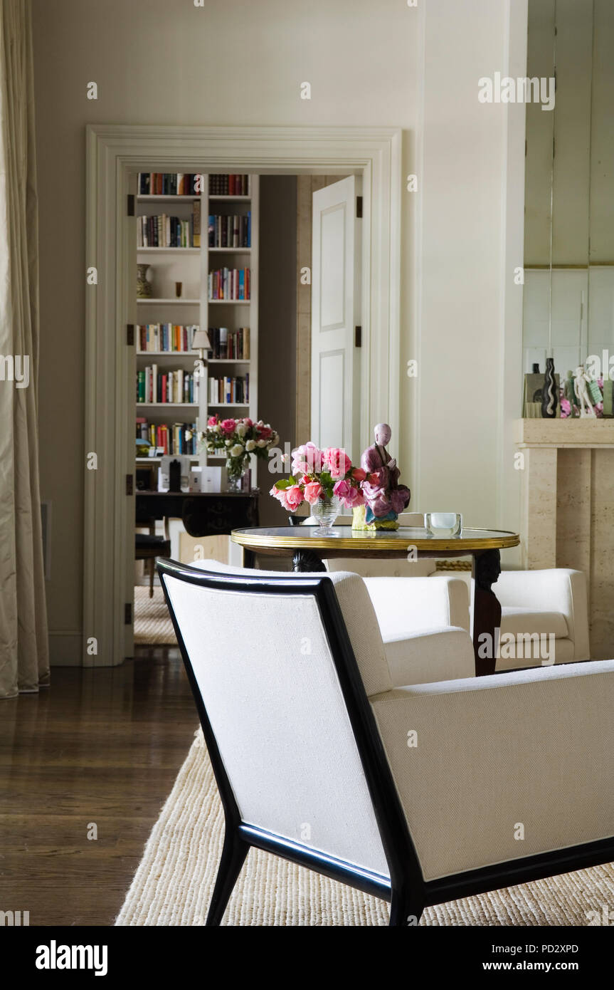 Edwardian style living room Stock Photo - Alamy