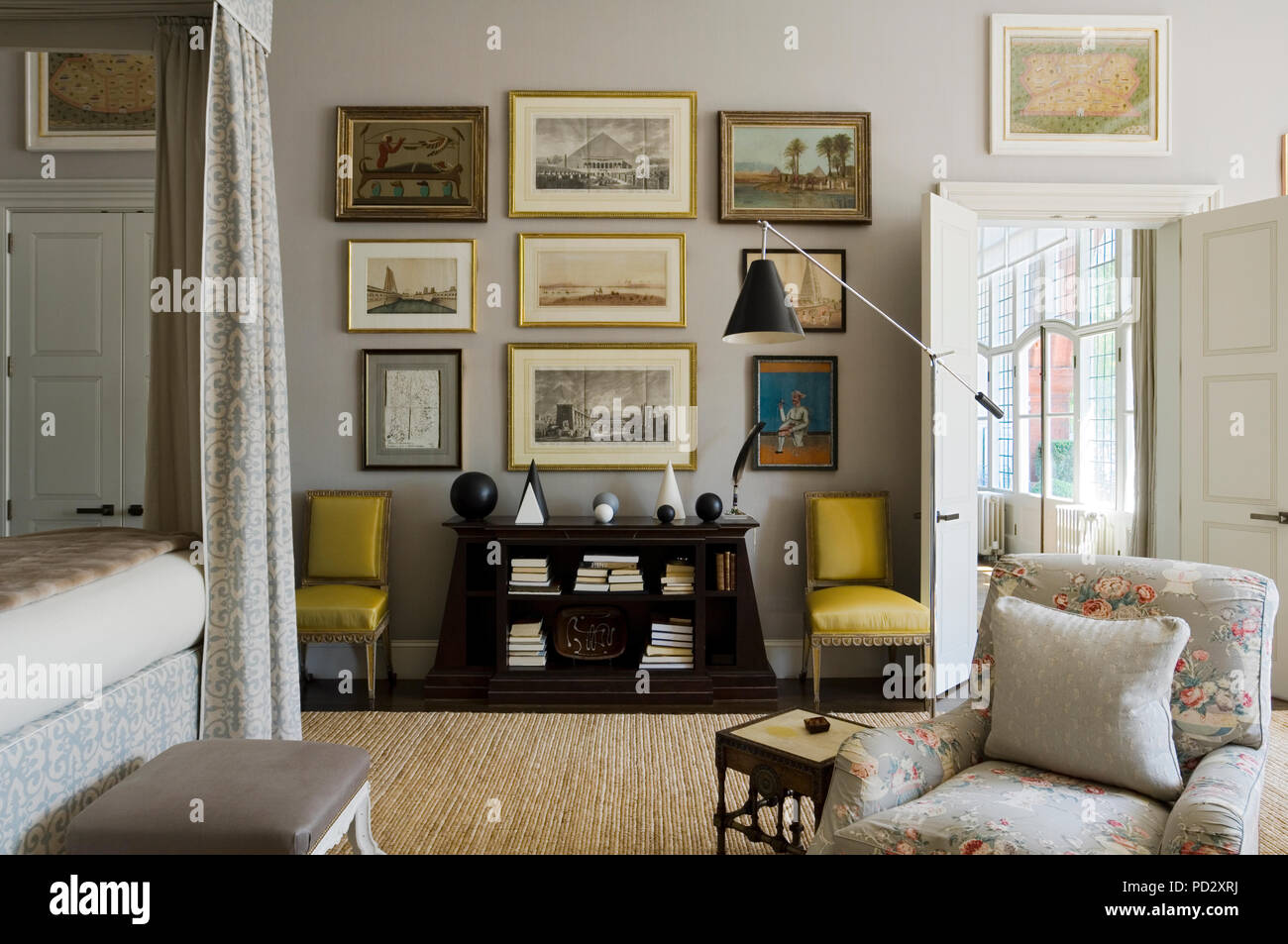 Artwork and ornaments in bedroom Stock Photo - Alamy