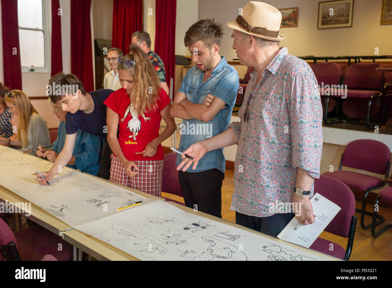 Martin Rowson internationally renowned cartoonist taking a masterclass in  caricature at Herne Bay Cartoon Festival Stock Photo