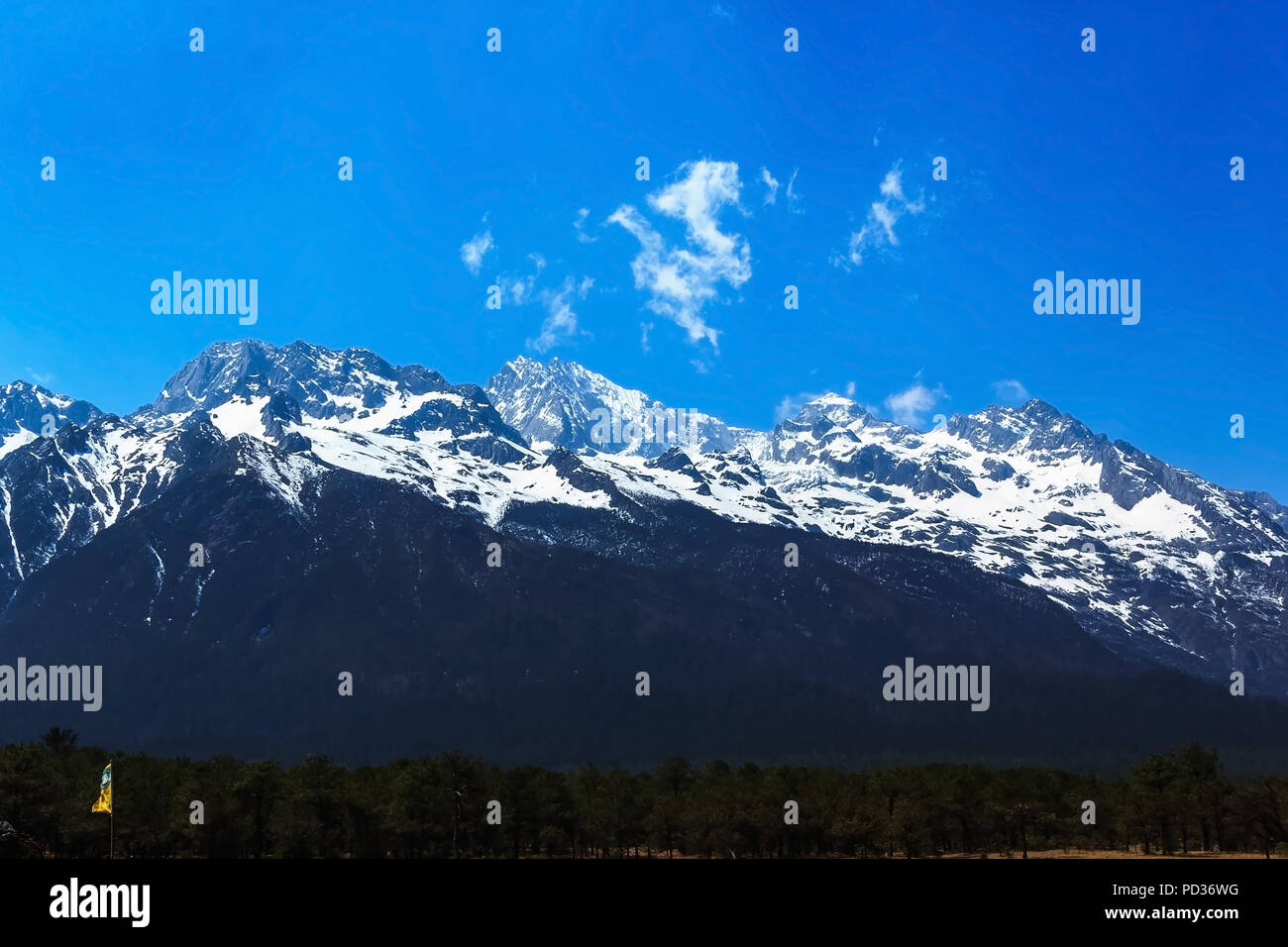 Yulong naxi autonomous county hires stock photography and images Alamy