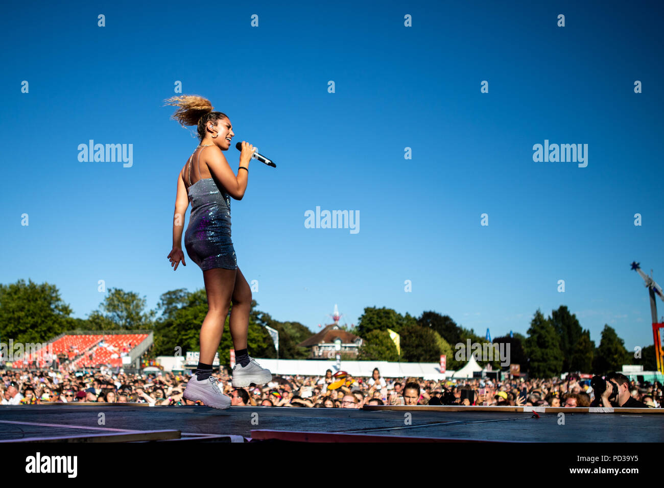 Raye 2018 Raye Live On Stage High Resolution Stock Photography and Images - Alamy