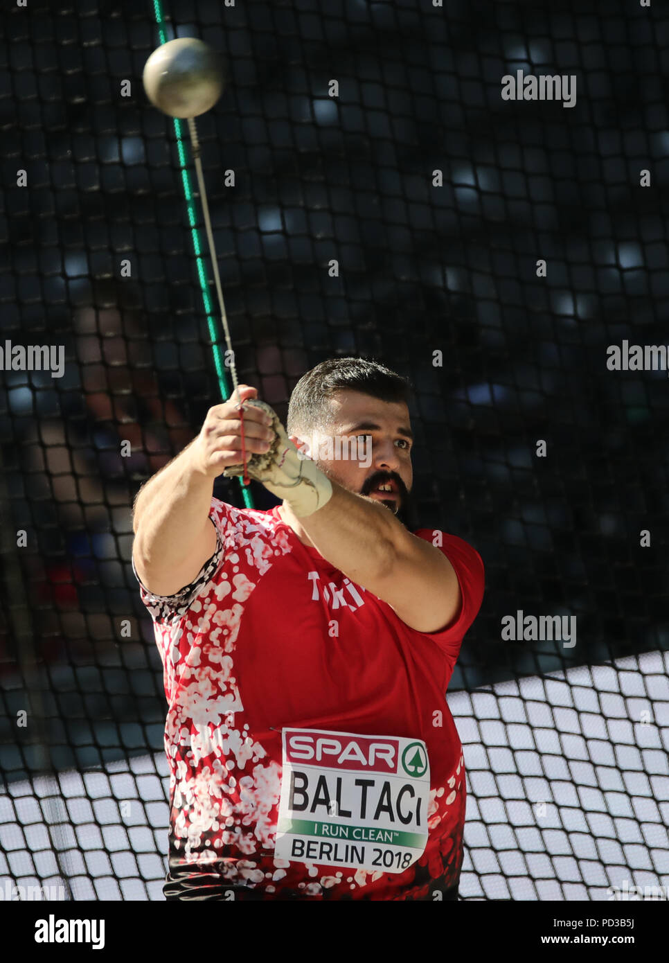 Page 3 - Athletics Hammer High Resolution Stock Photography and Images -  Alamy