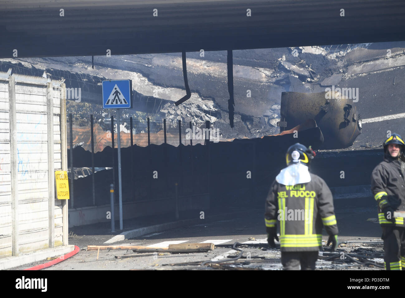 Bologna, Italy. 6th Aug, 2018. Firefighters work after an explosion in