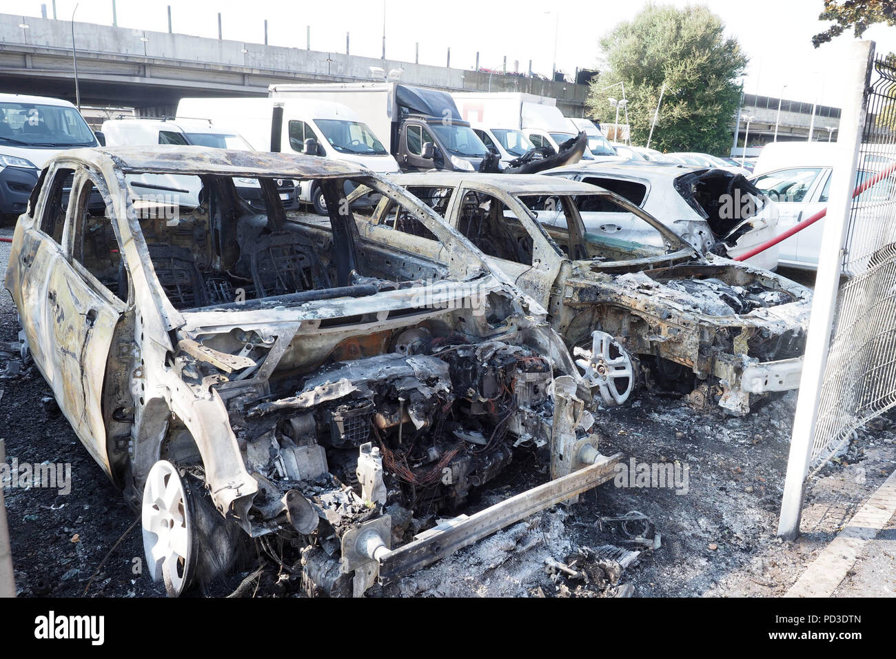 Bologna, Italy. 6th Aug, 2018. Photo taken on Aug. 6, 2018 shows damaged cars at the scene of an