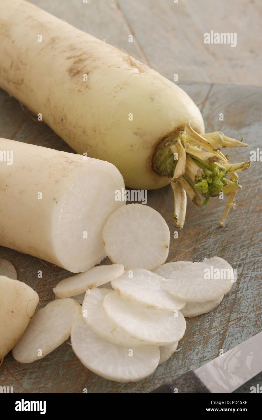 preparing fresh white raddish Stock Photo - Alamy