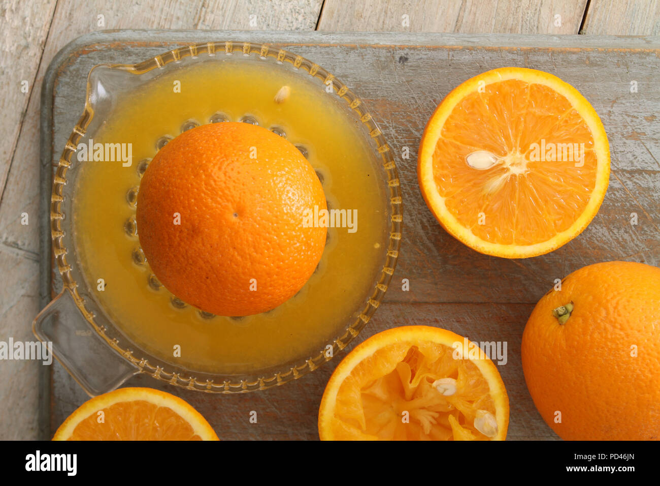 making fresh orange juice Stock Photo Alamy