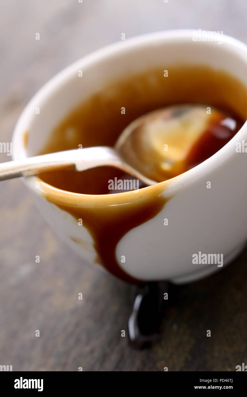 molasses treacle in dish Stock Photo - Alamy