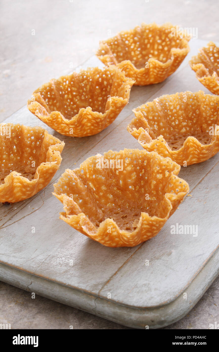 brandy snap baskets Stock Photo Alamy