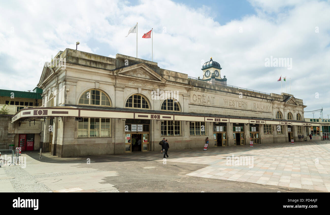 Cardiff Central Station, exterior, a Grade II listed building built between 1932 and 1934 by the GWR, in an Art Deco style Stock Photo