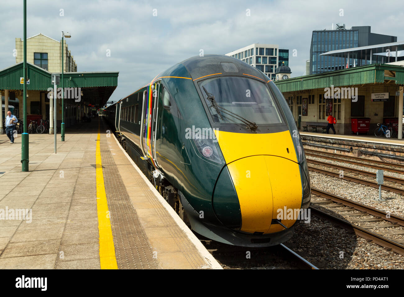 Hitachi Class 800 trainsets operated by Great Western Railway under the Department for Transport’s Intercity Express Programme (IEP) standing at Cardi Stock Photo