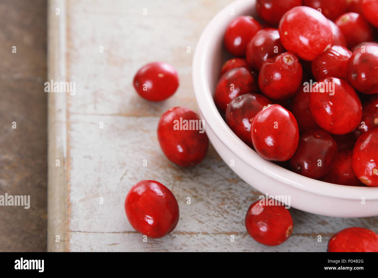 preparing fresh cranberries Stock Photo Alamy