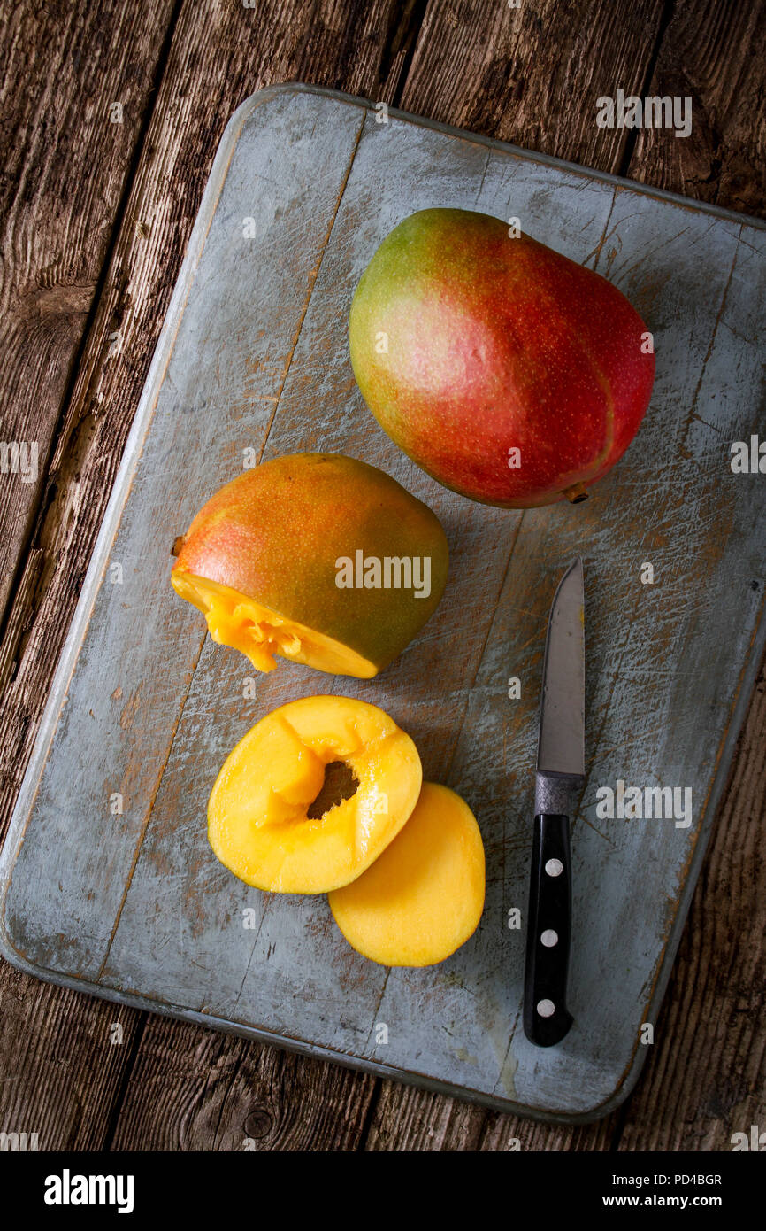 Tree ripened mango hi-res stock photography and images - Alamy